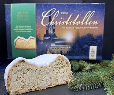 Angeschnittener Mandelstollen